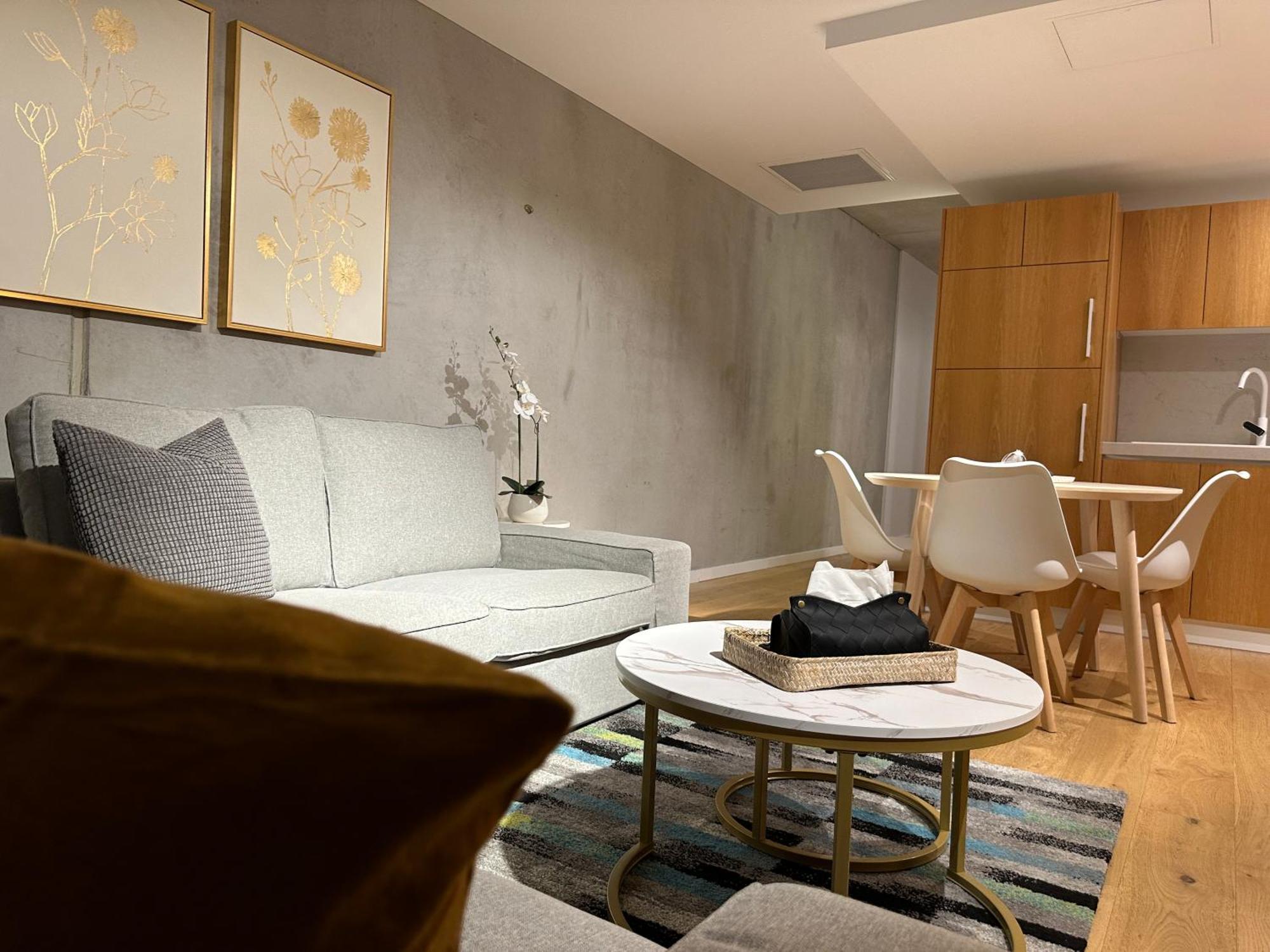 Palko - Luxury In The City แคนเบอร์รา ภายนอก รูปภาพ